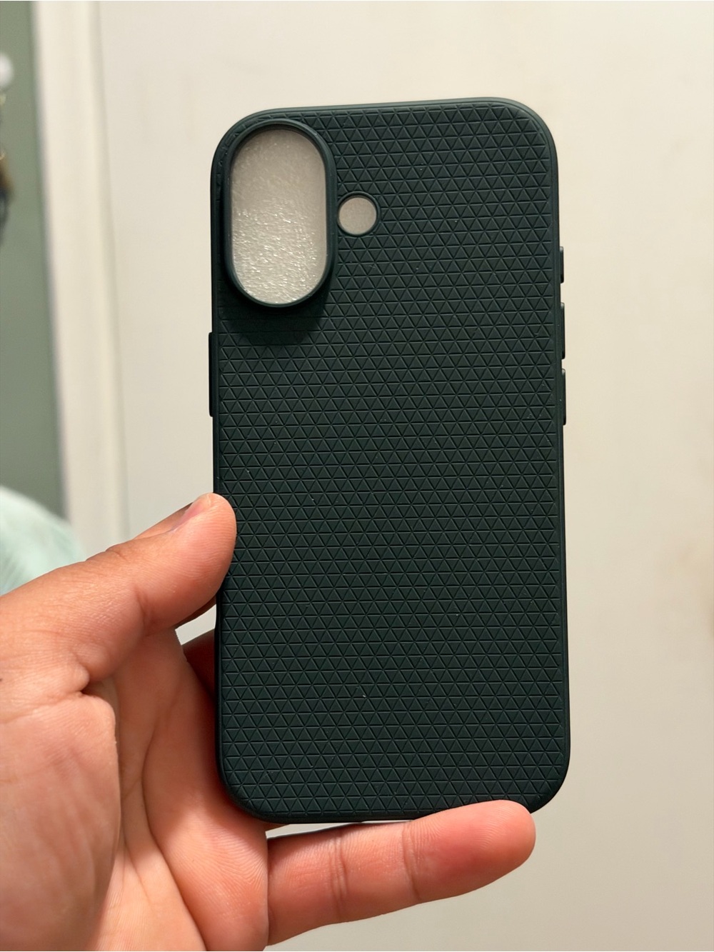 Dark Green Textured Silicone iPhone 17 Case - Spigen